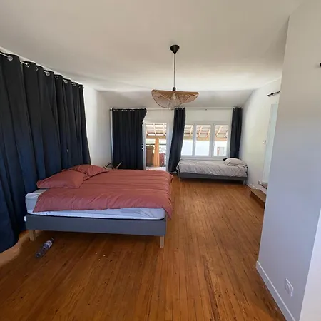 Maison Des Amis Serez Le Bois *